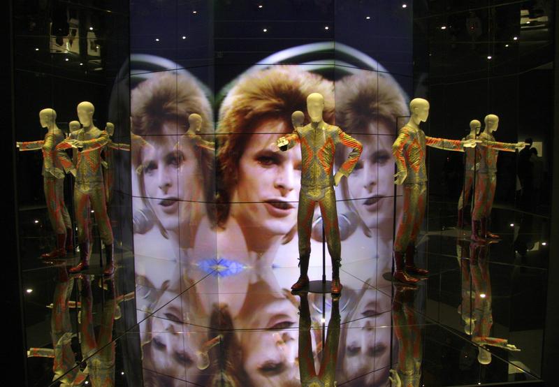 Queen Under Pressure Ft David Bowie | Elevate